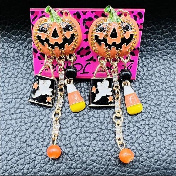 BJ PUMPKIN CANDY CORN EARRINGS NWT They are here! - Picture 1 of 4